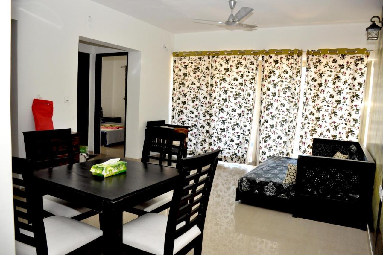 2Bhk Lake View Apartment Lavasa Bagian luar foto