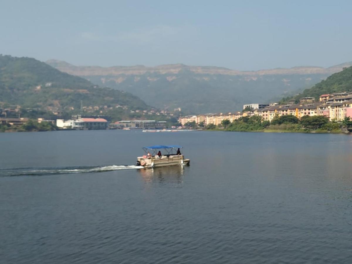 2Bhk Lake View Apartment Lavasa Bagian luar foto